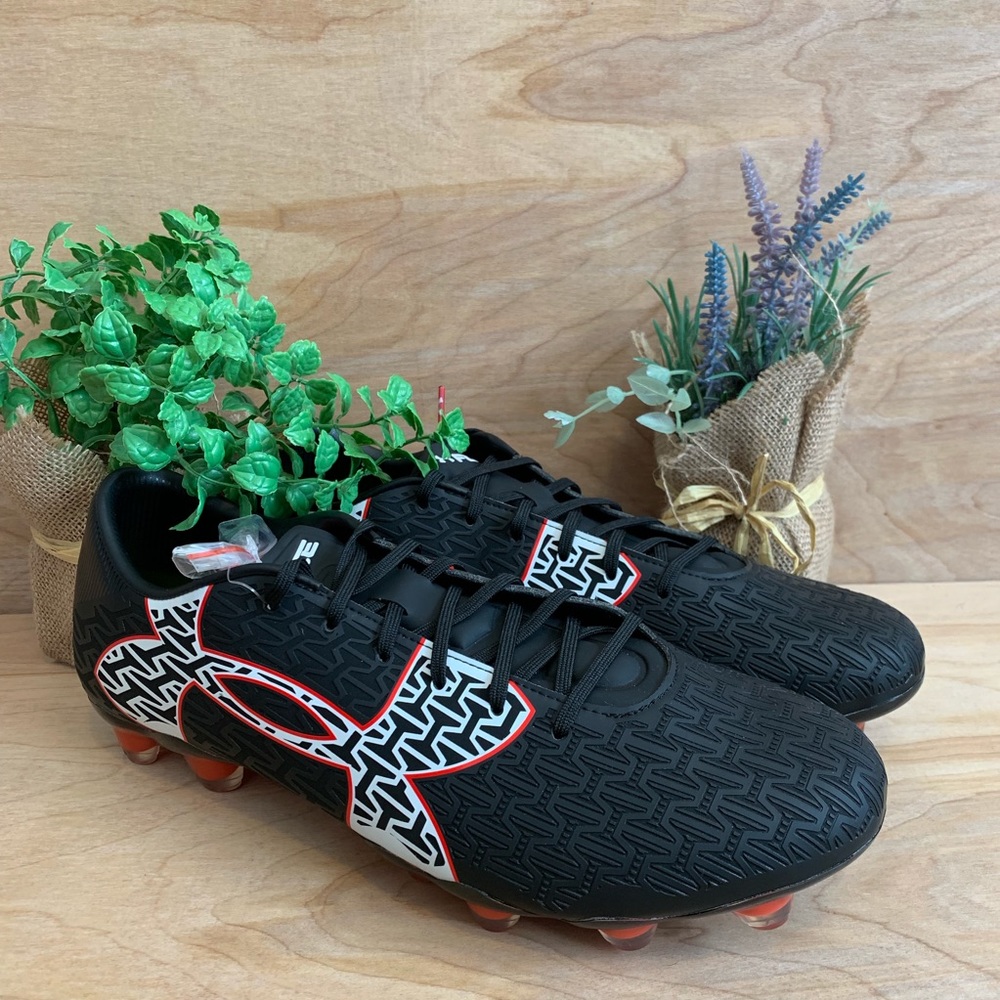 Under Armour Clutchfit Force 2.0 FG Soccer Cleats